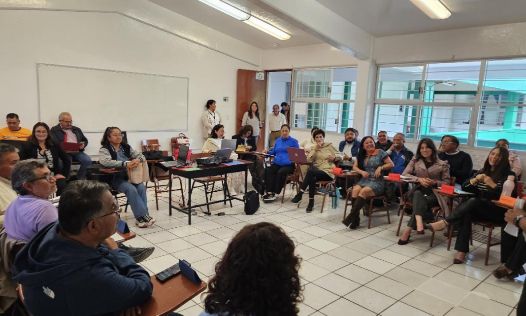 Docentes del Cecyte Tlaxcala fortalecen desempeño profesional con jornadas de capacitación